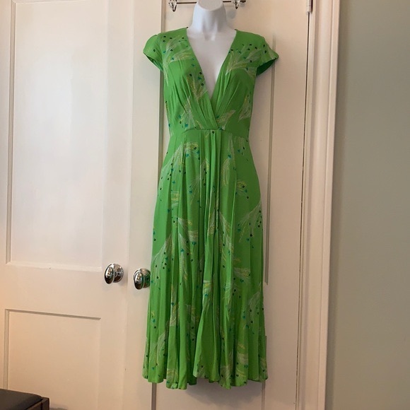 Free People Dresses & Skirts - Free People. Floral Print Midi Dress.New!